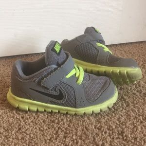 {Nike} Toddler Shoes